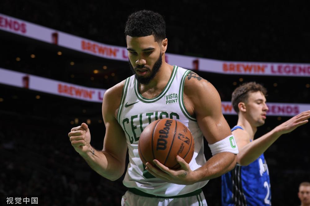 举一动也因 举一动也因